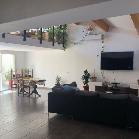 Maison De Village Avec Patio Bessan Екстериор снимка