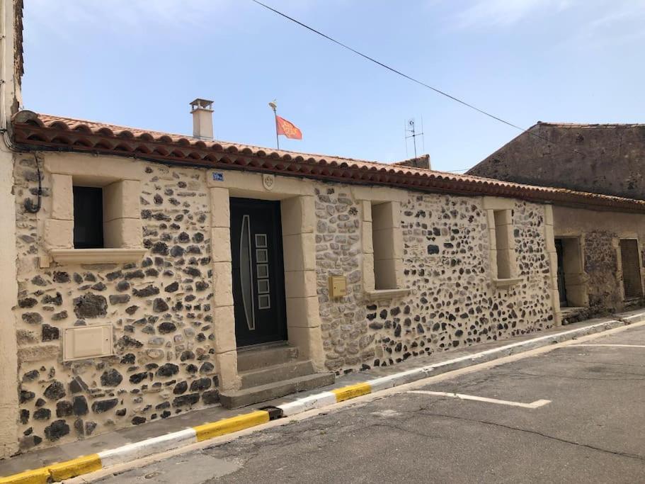Maison De Village Avec Patio Bessan Екстериор снимка