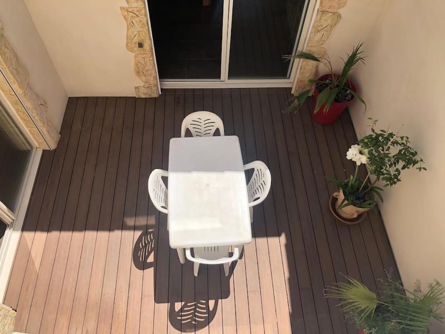 Maison De Village Avec Patio Bessan Екстериор снимка